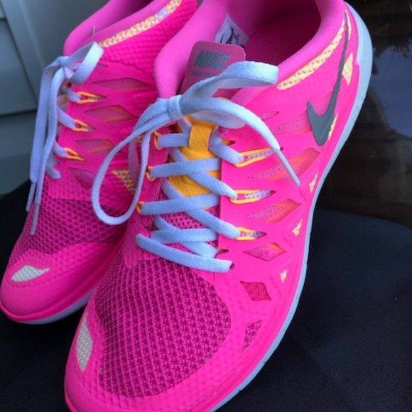 Nike Other - ❤️ NWT - HOT PINK NIKE FREE 5.0 (GS)